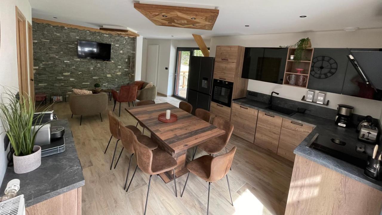 Chambres D'Hotes Les Chambres D'Elsa Albiez-Montrond Εξωτερικό φωτογραφία