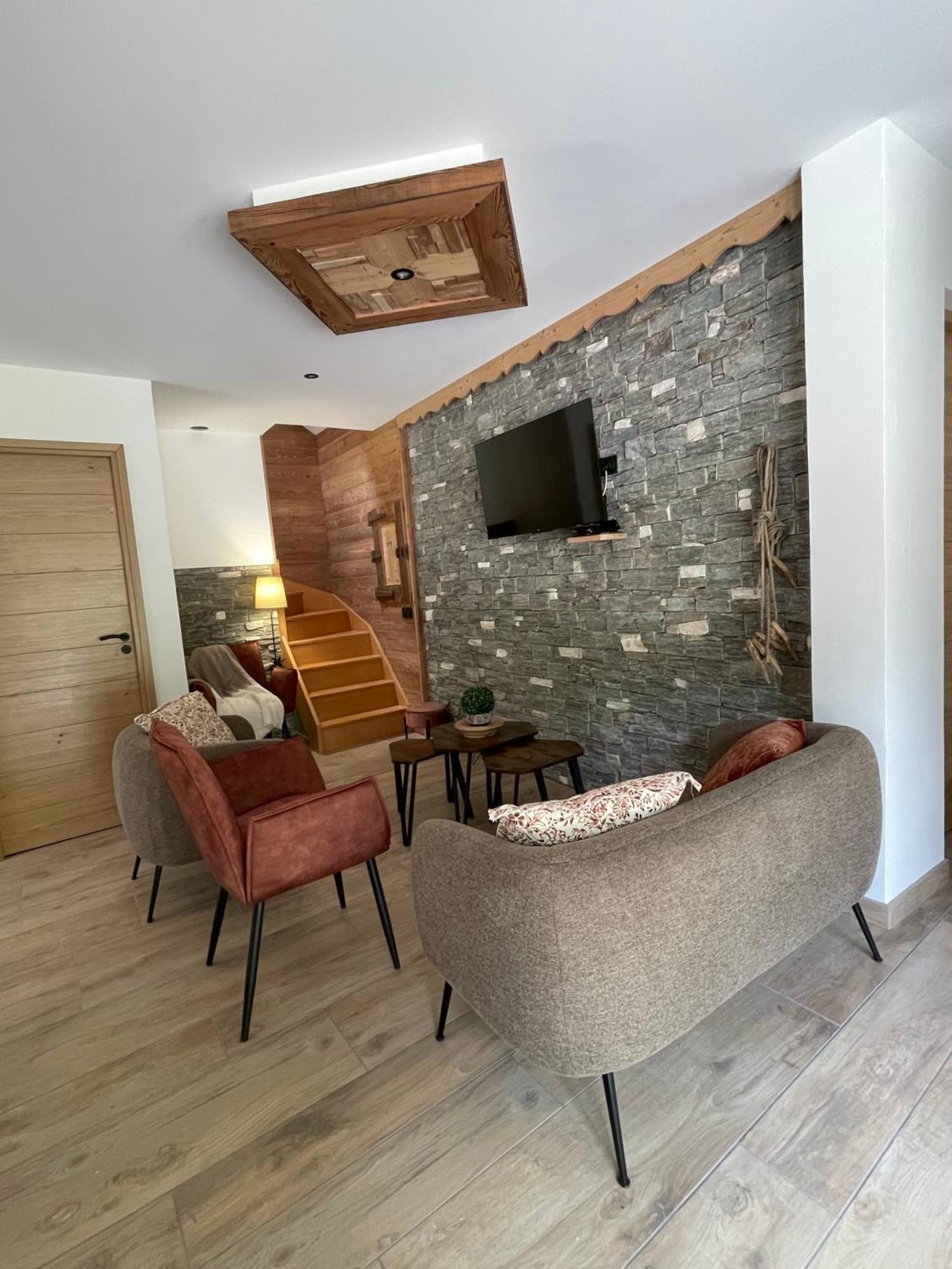 Chambres D'Hotes Les Chambres D'Elsa Albiez-Montrond Εξωτερικό φωτογραφία